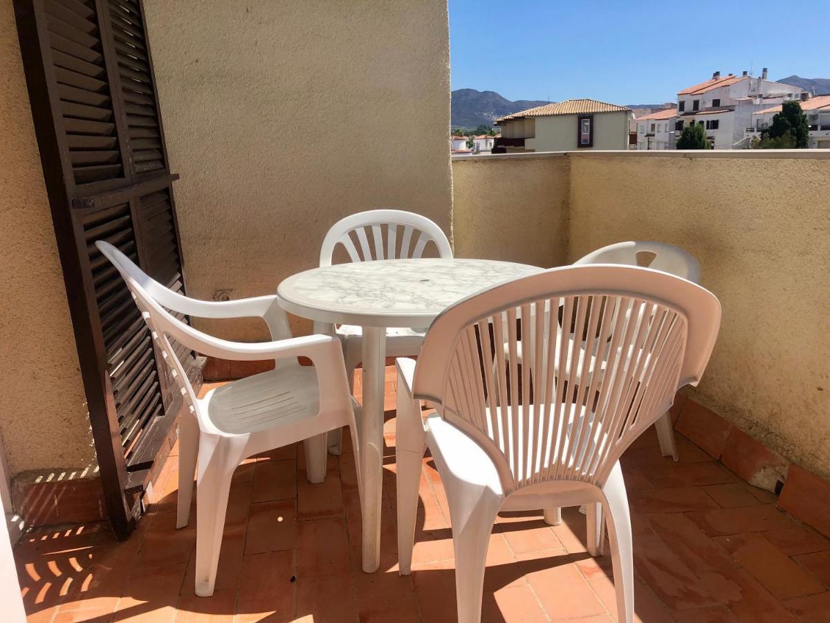 Port Sotavent 2C - Apartamento En La Marina De Empuriabrava - Piscina Comunitaria, - Parking - Vistas Al Canal - Cerca Centro Y Playa Luaran gambar